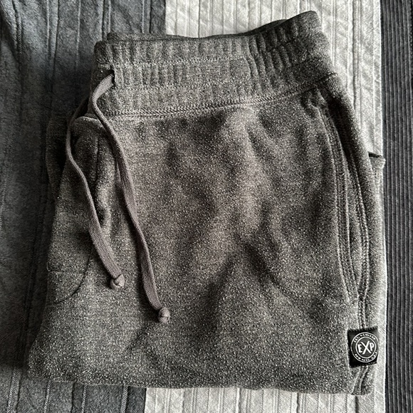 Men’s Express lounge shorts, medium! - Picture 3 of 3